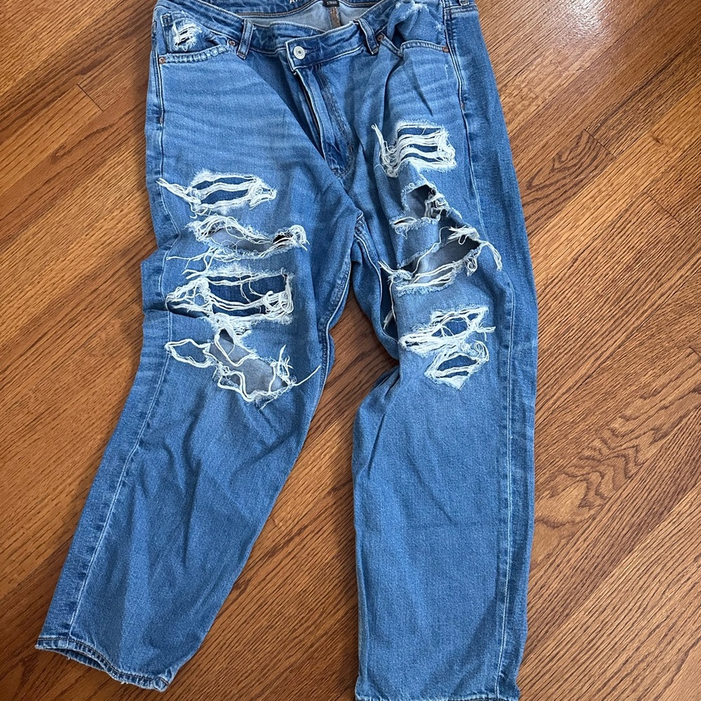 American Eagle Outfitters Men's Ripped Blue Jeans